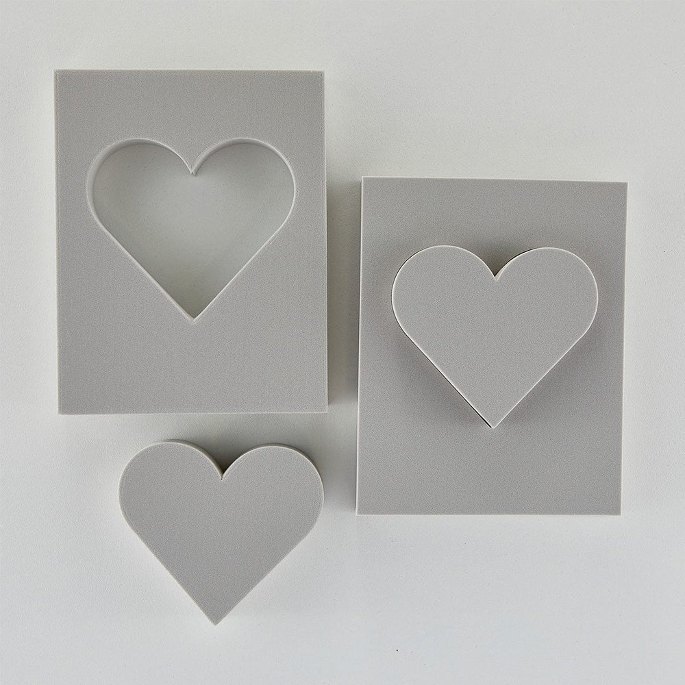 Ranger Heart Cut Stamping Foam Simon Hurley create. 4 pc.
