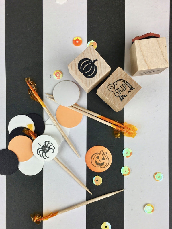 Hero Arts Halloween Wood Ink 'n Stamp Set